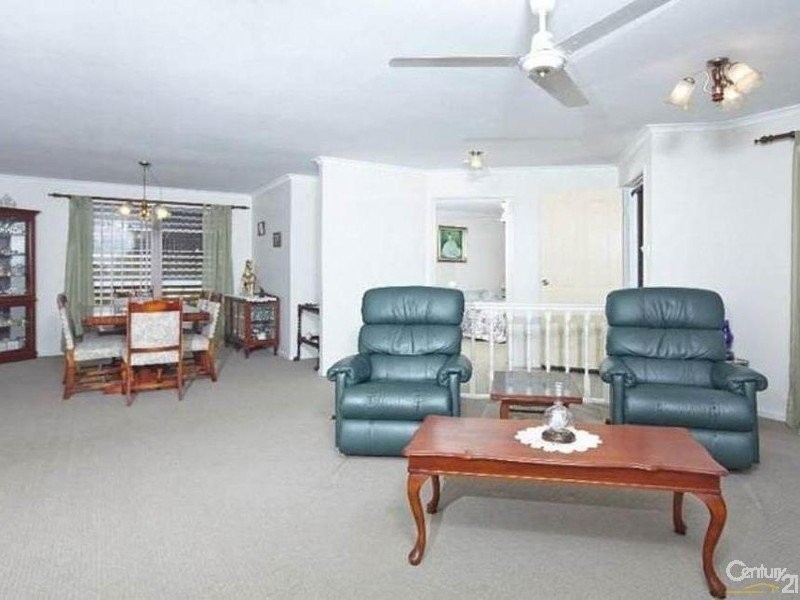 1 White Patch Esp, Banksia Beach QLD 4507