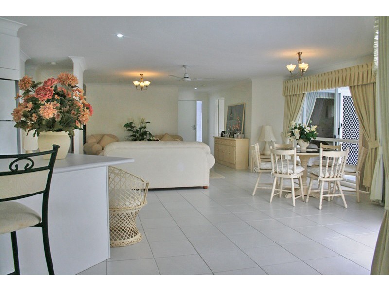 10 Raptor Parade, Banksia Beach QLD 4507