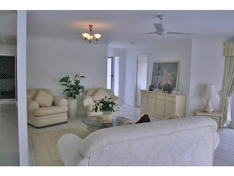 10 Raptor Parade, Banksia Beach QLD 4507