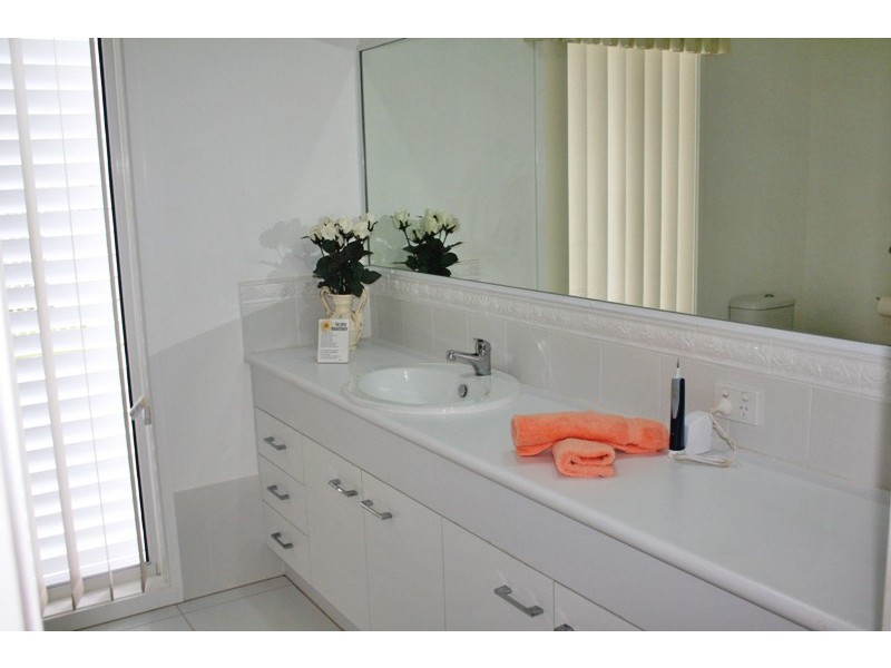 10 Raptor Parade, Banksia Beach QLD 4507