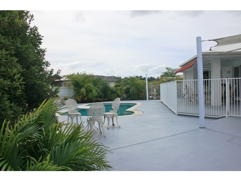 10 Raptor Parade, Banksia Beach QLD 4507