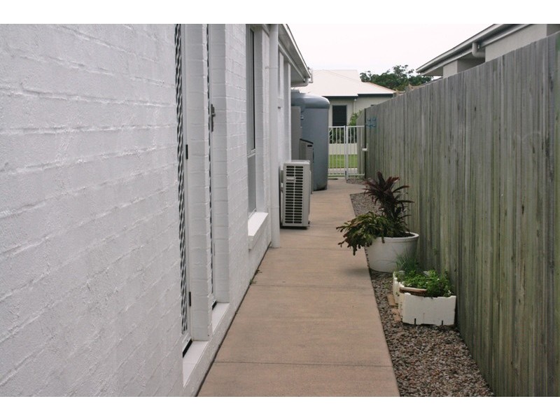 10 Raptor Parade, Banksia Beach QLD 4507