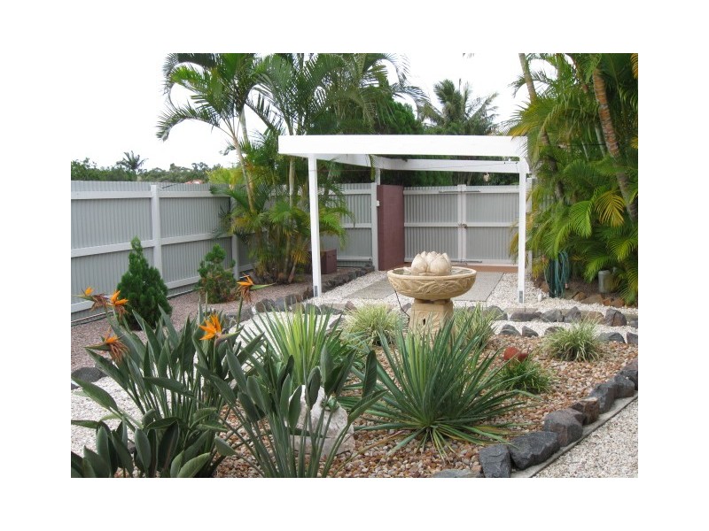 18 Anchor Court, Banksia Beach QLD 4507