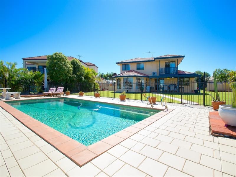 41 Voyagers Drive, Banksia Beach QLD 4507