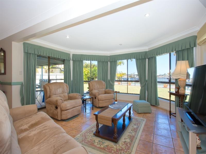 41 Voyagers Drive, Banksia Beach QLD 4507