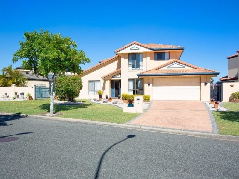 41 Voyagers Drive, Banksia Beach QLD 4507