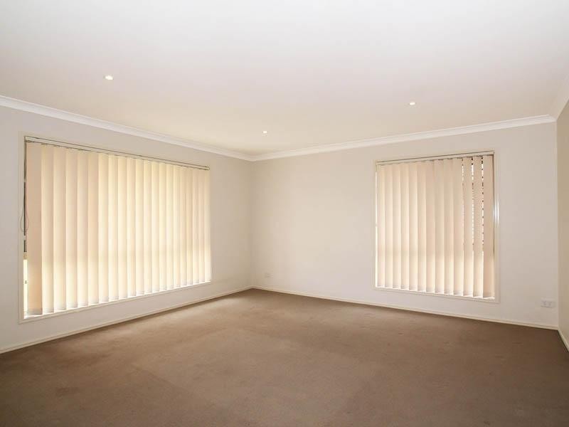 12 Bondi Court, Sandstone Point QLD 4511