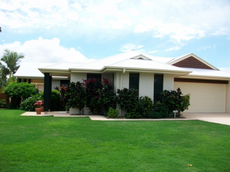 1 Swordfish Place, Banksia Beach QLD 4507