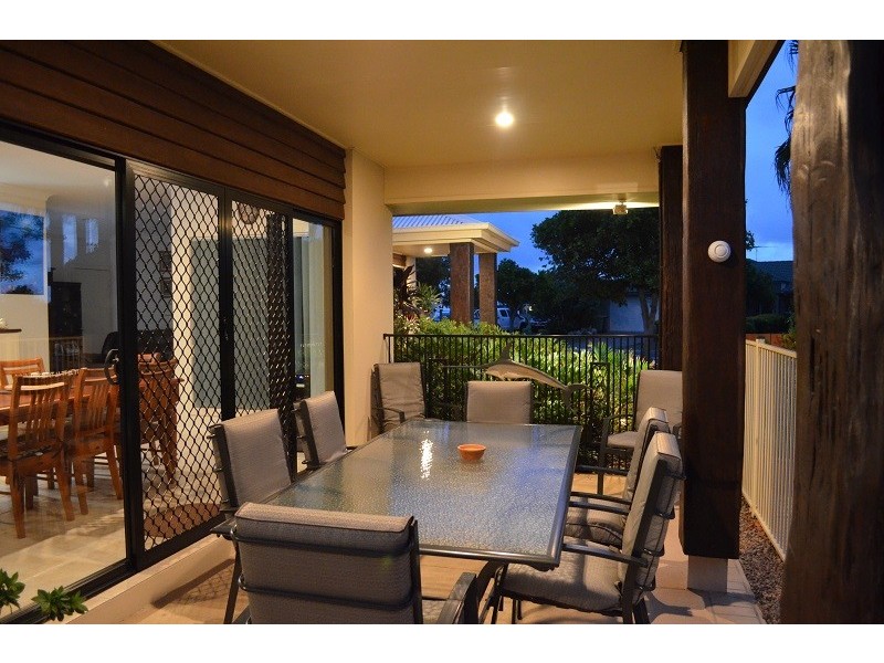 1 Swordfish Place, Banksia Beach QLD 4507