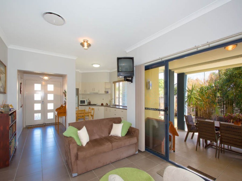 25 Kakadu Circuit, Banksia Beach QLD 4507