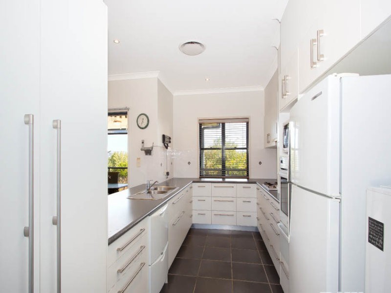 25 Kakadu Circuit, Banksia Beach QLD 4507