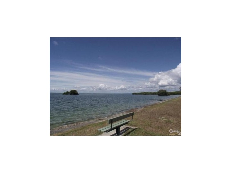 6 Oak Street, Godwin Beach QLD 4511