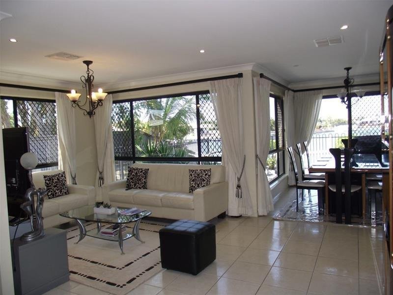 204 Endeavour Drive, Banksia Beach QLD 4507