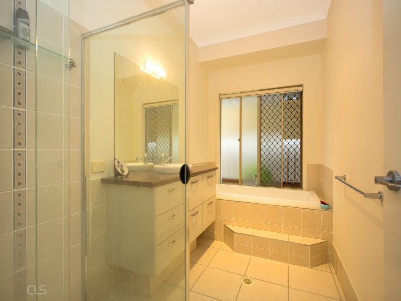 37 Raptor Parade, Banksia Beach QLD 4507