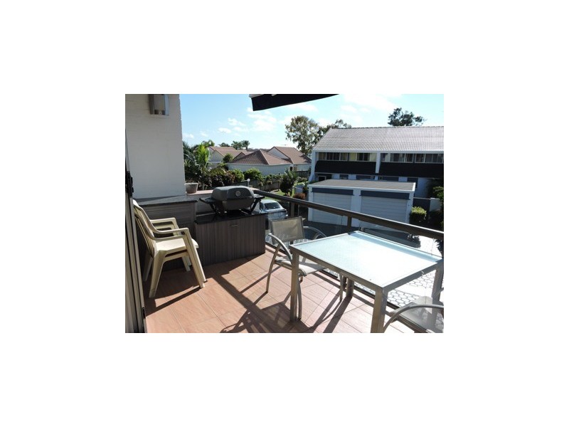 8A 16 Spinnaker Drive, Sandstone Point QLD 4511