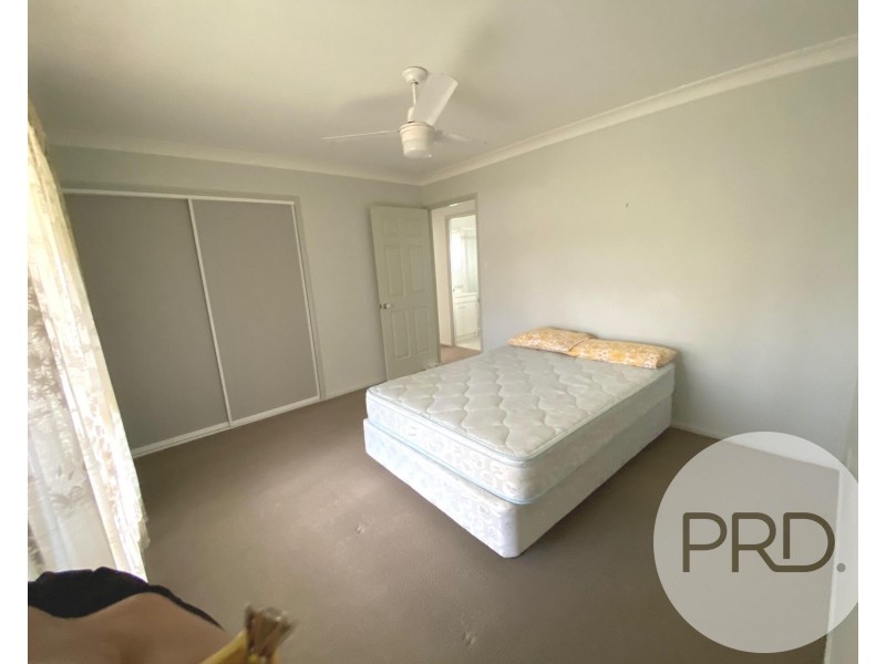1 Trevally Place, Sandstone Point QLD 4511
