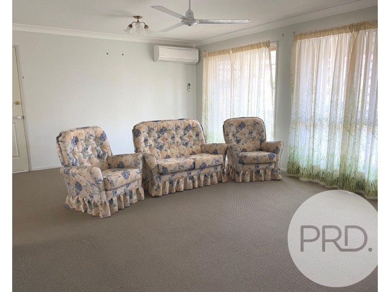 1 Trevally Place, Sandstone Point QLD 4511