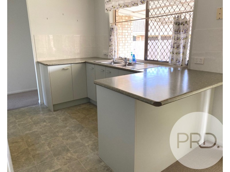 1 Trevally Place, Sandstone Point QLD 4511