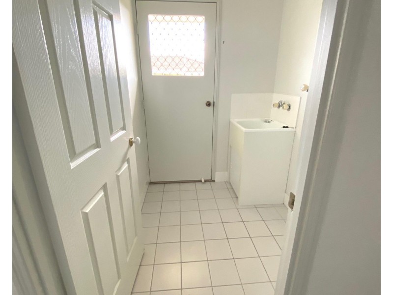 1 Trevally Place, Sandstone Point QLD 4511