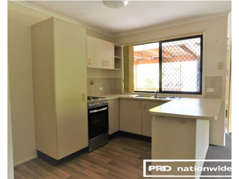 42 Gordon Crescent, Sandstone Point QLD 4511