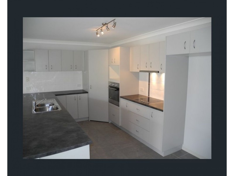 15 Honeybee Place, Ningi QLD 4511