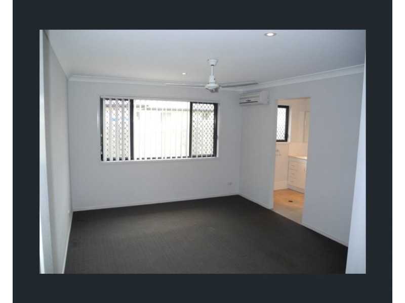 15 Honeybee Place, Ningi QLD 4511