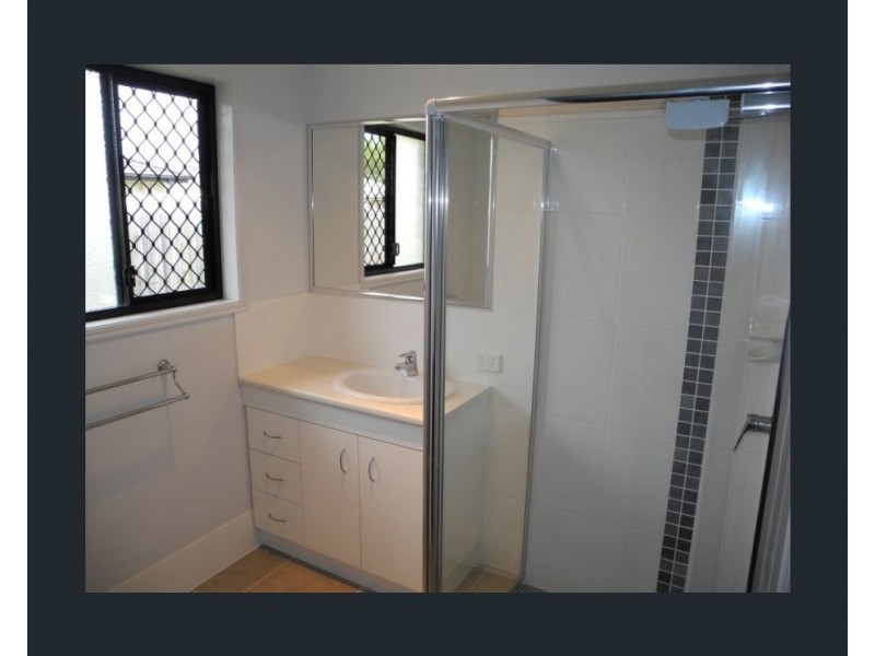 15 Honeybee Place, Ningi QLD 4511