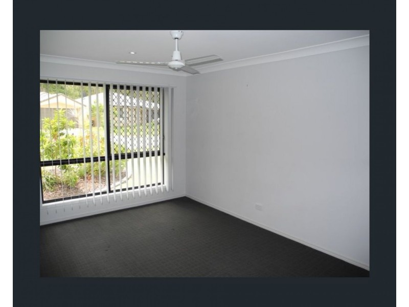 15 Honeybee Place, Ningi QLD 4511