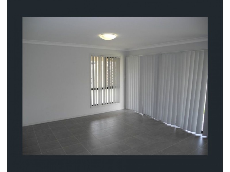 15 Honeybee Place, Ningi QLD 4511