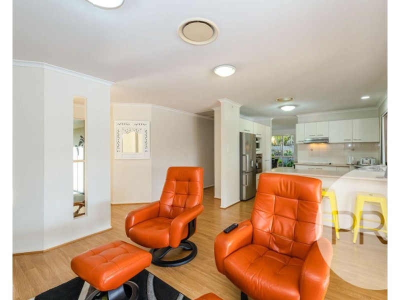 28 Topsail Circuit, Banksia Beach QLD 4507