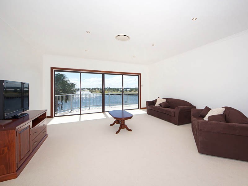 177 Marina Blvd, Banksia Beach QLD 4507