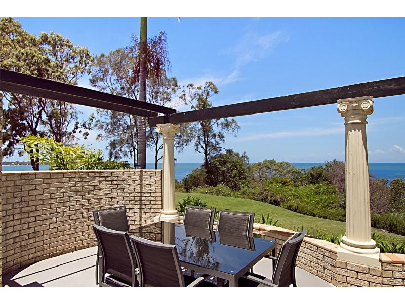 22 Howard Court, Sandstone Point QLD 4511