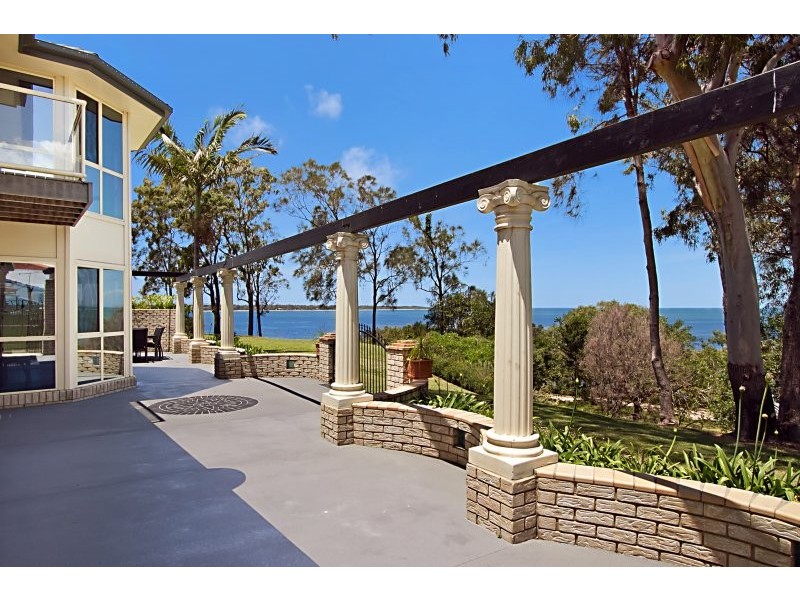 22 Howard Court, Sandstone Point QLD 4511