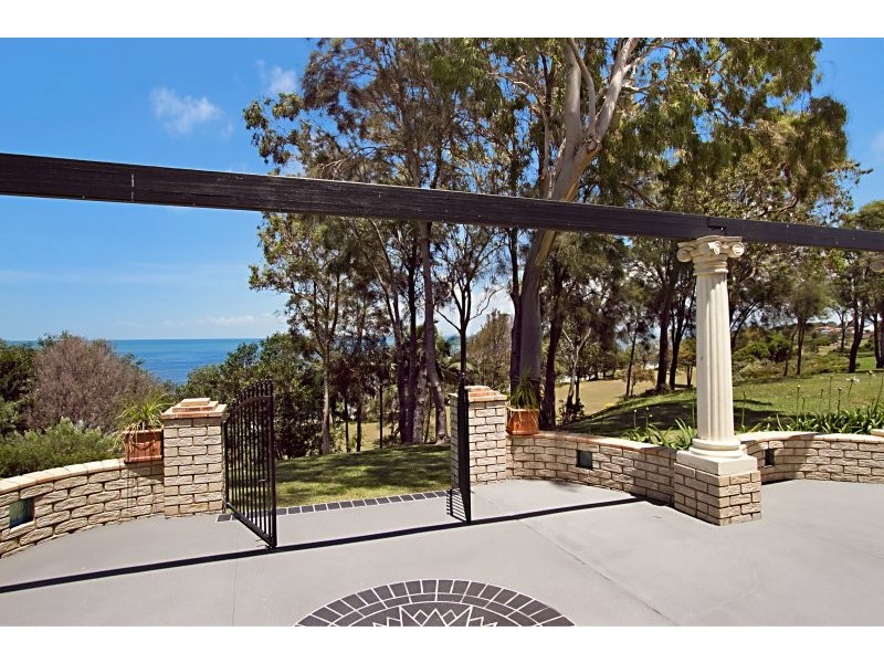 22 Howard Court, Sandstone Point QLD 4511