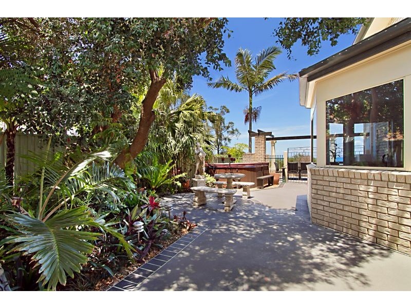 22 Howard Court, Sandstone Point QLD 4511