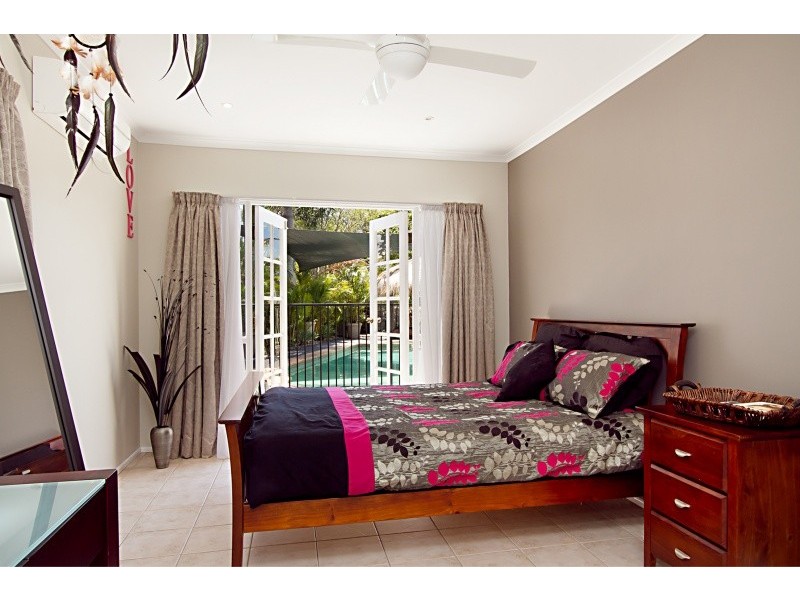 22 Howard Court, Sandstone Point QLD 4511