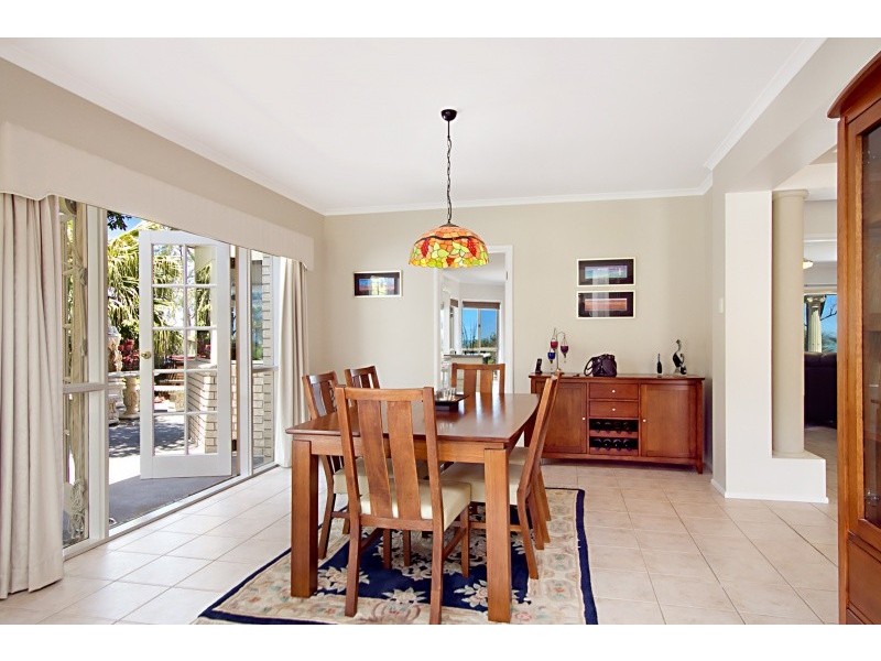 22 Howard Court, Sandstone Point QLD 4511