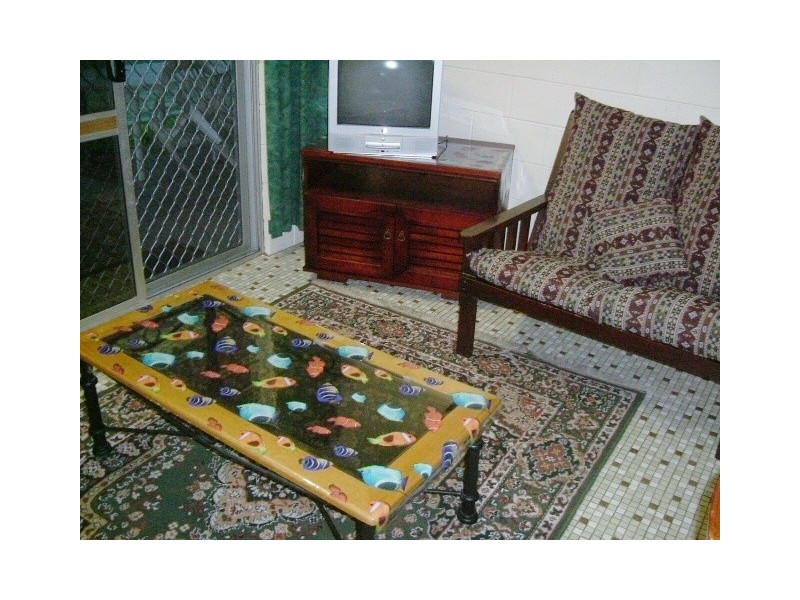 2/115 EYRE STREET, North Ward QLD 4810