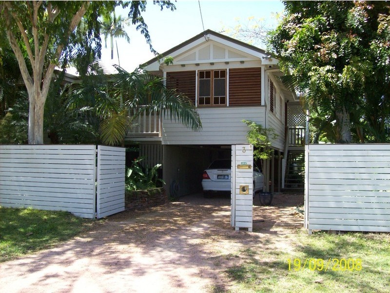 3 LOMAX STREET, Hermit Park QLD 4812