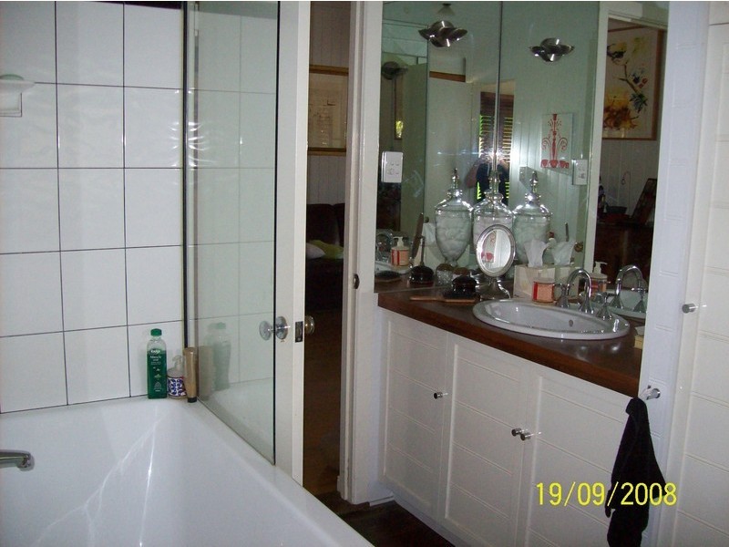 3 LOMAX STREET, Hermit Park QLD 4812