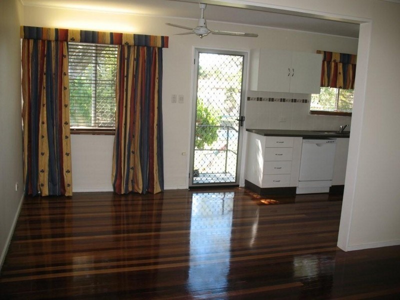 40 RENECOL STREET, Rasmussen QLD 4815