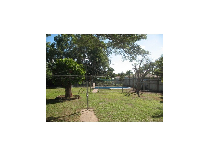 40 RENECOL STREET, Rasmussen QLD 4815