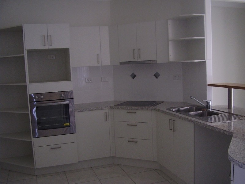 8 EDGEWATER BEND, Idalia QLD 4811