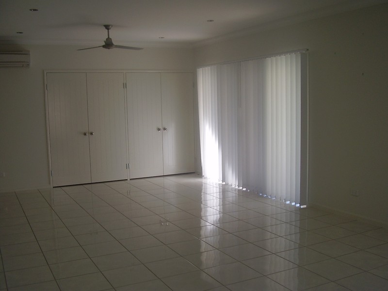 8 EDGEWATER BEND, Idalia QLD 4811