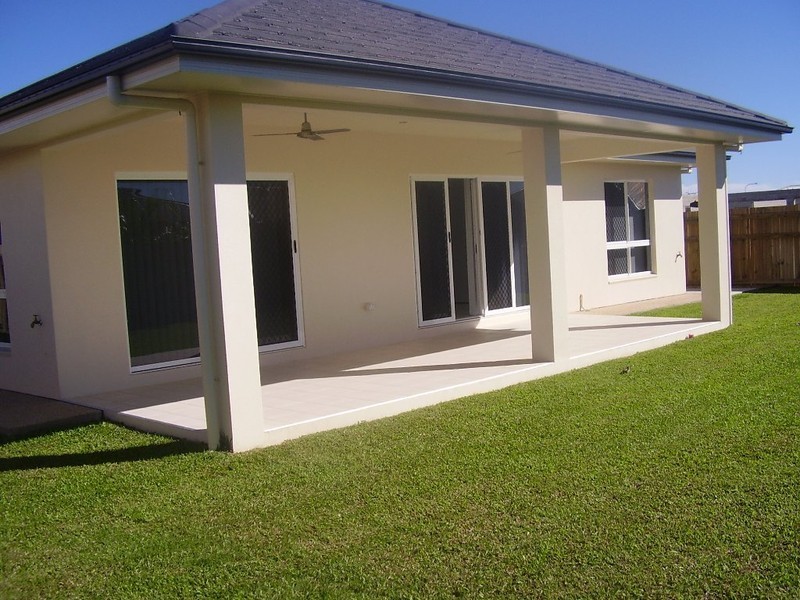 8 EDGEWATER BEND, Idalia QLD 4811