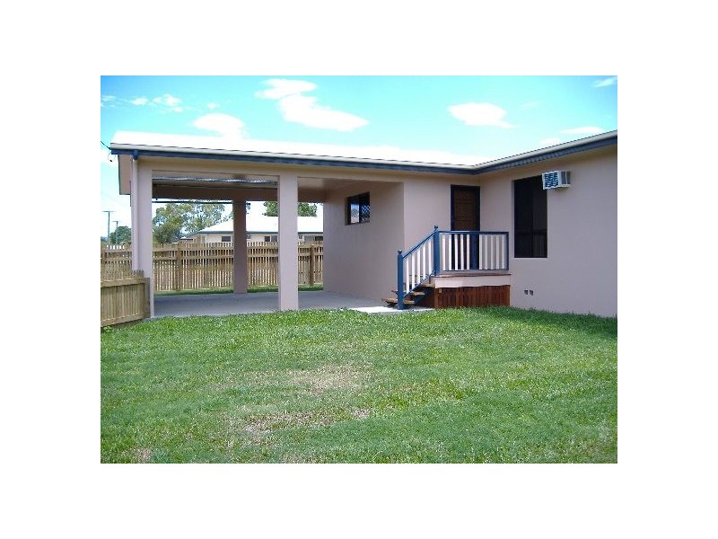 4  SIMONSEN COURT, Kelso QLD 4815