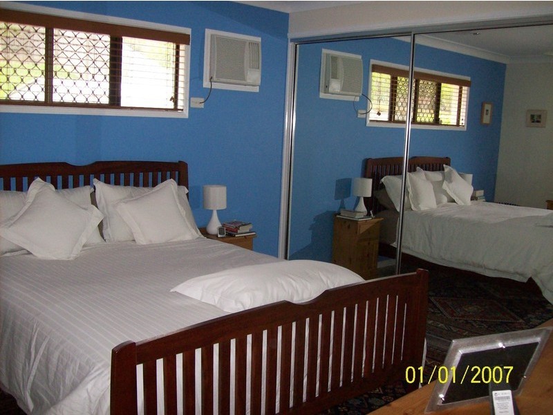 50 RIVERBEND DRIVE, Douglas QLD 4354