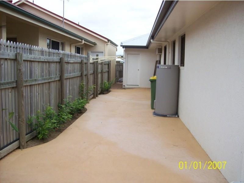 50 RIVERBEND DRIVE, Douglas QLD 4354