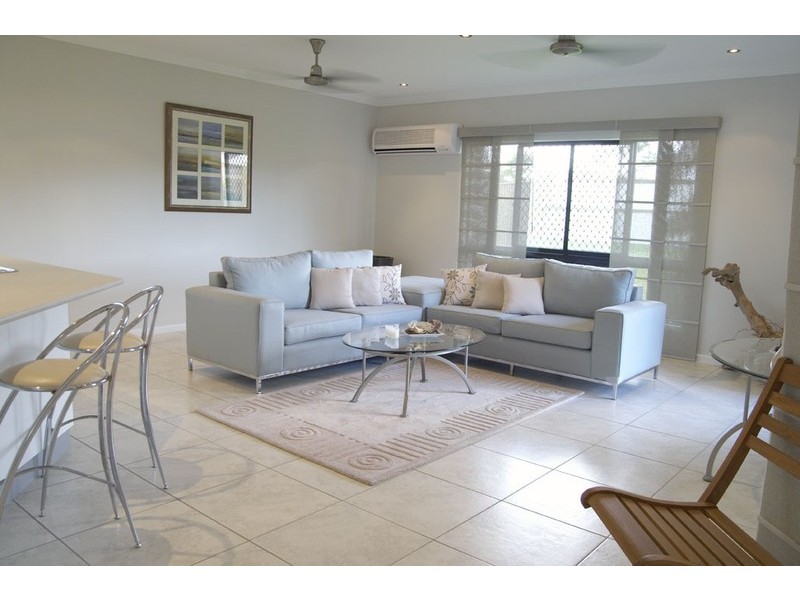 44 DONOSTIA STREET, Bushland Beach QLD 4818