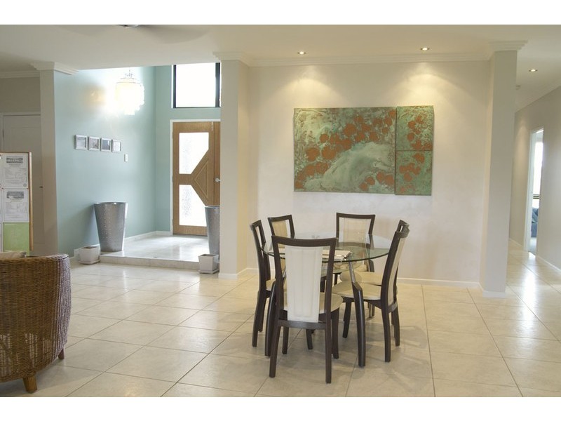 44 DONOSTIA STREET, Bushland Beach QLD 4818